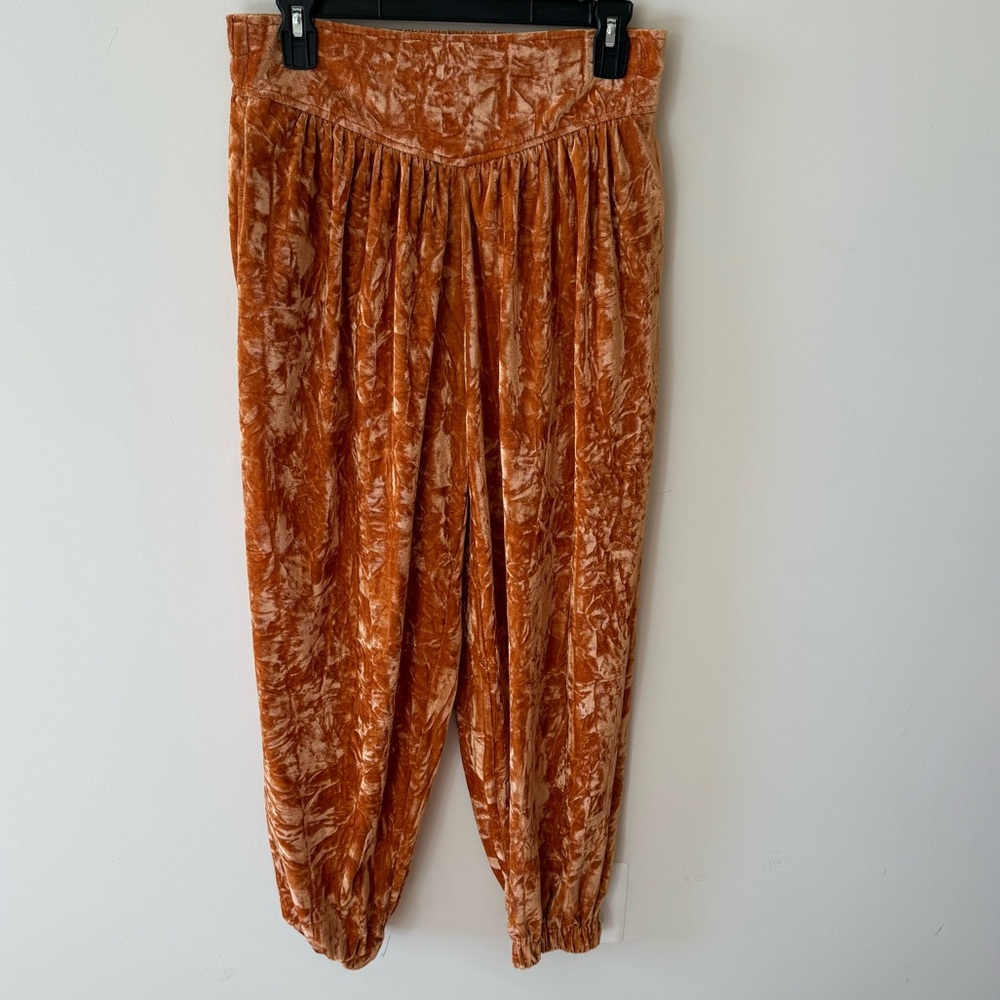 Urban Outfitters Aurora Crushed Velvet Pull‎ On Pants Orange M